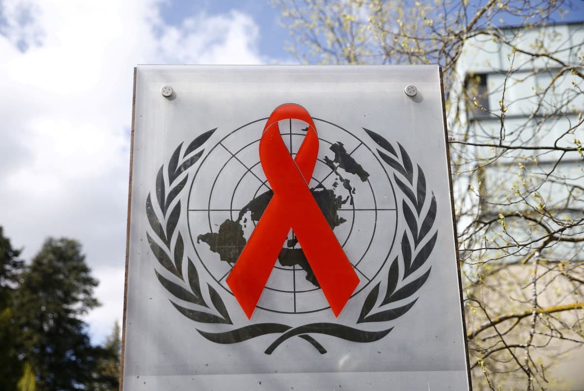 Financiamento global para HIV cai 18%, ameaçando conquistas