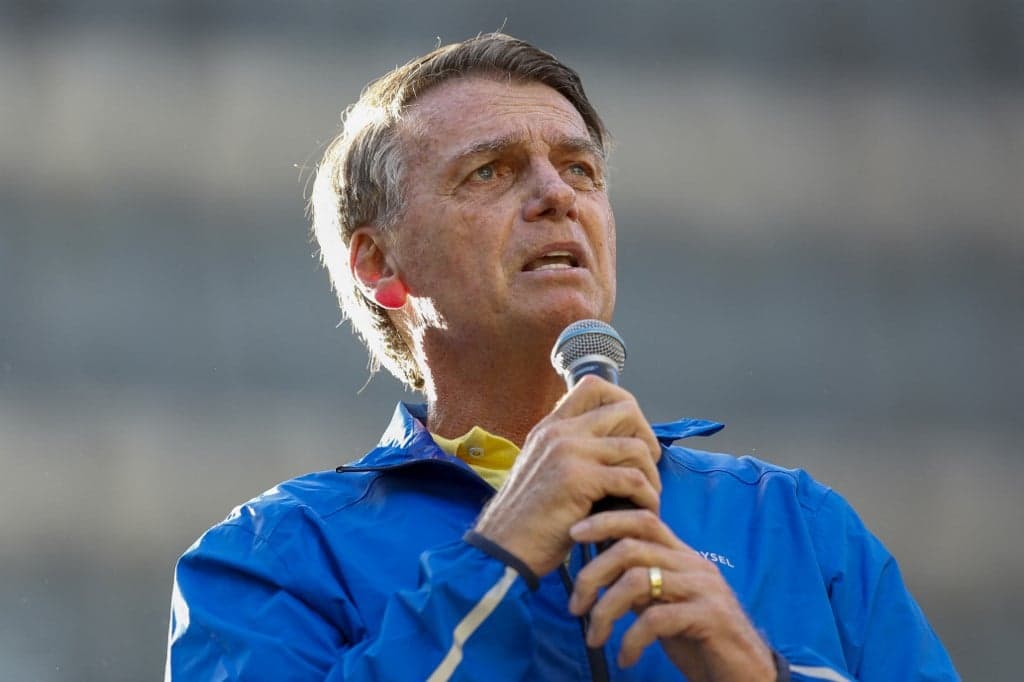 TSE proíbe uso da imagem de Bolsonaro em materiais de campanha