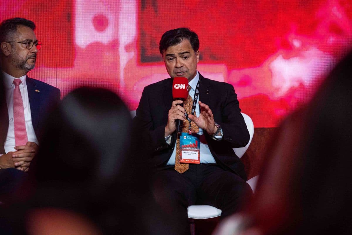 Aneel: Brasil possui sobreoferta de energia, afirma diretor Sandoval Feitosa