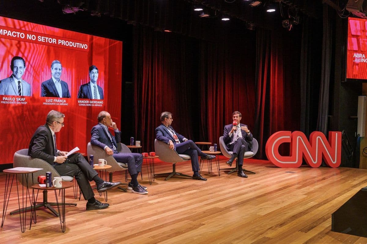 Urgência do governo surpreende setor produtivo, diz Vander Giordano