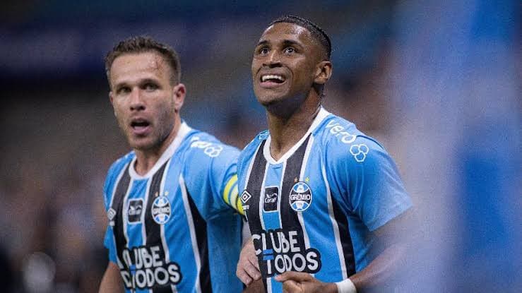 Grêmio hoje: Tricolor ganha fôlego, prepara duelo com Atlético-MG e tem novidades no mercado