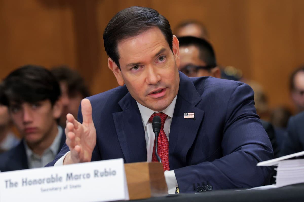Marco Rubio pede apoio da CIA para mudanças em Cuba após declarações de Trump