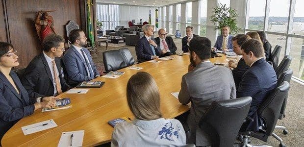 TSE se reúne com grandes plataformas para alinhar ações no 2° turno