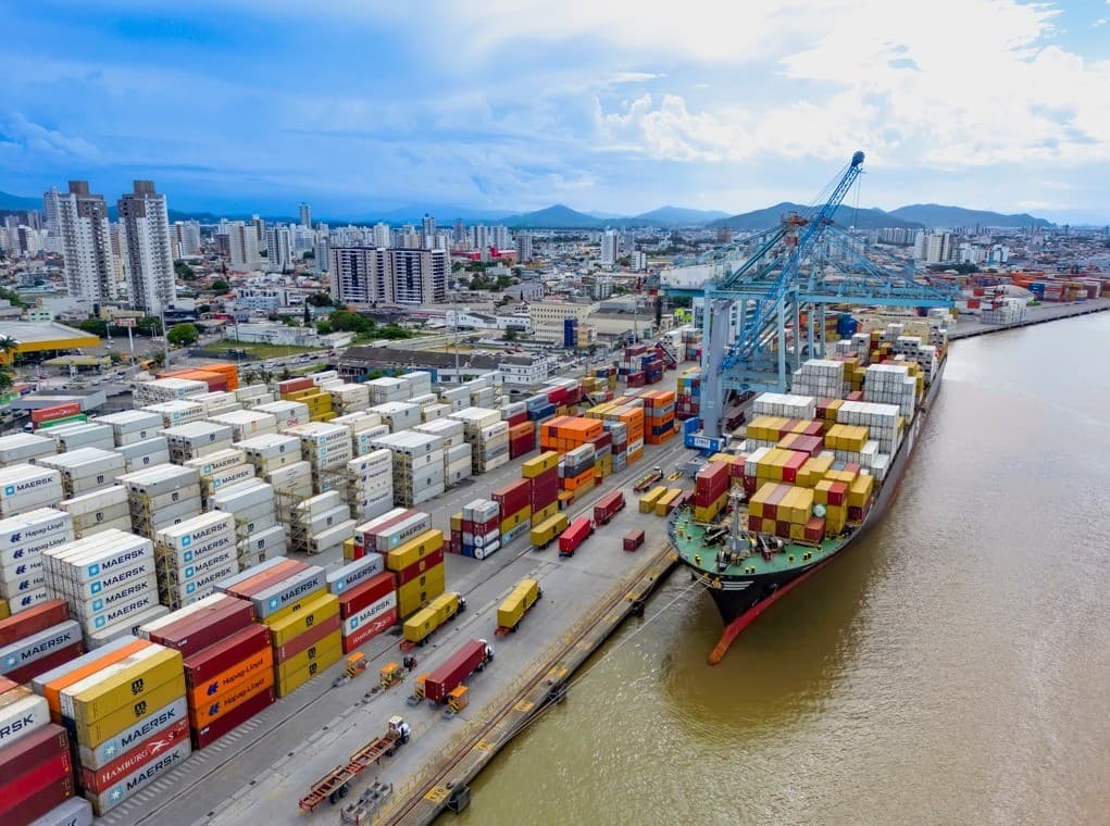 JBS Terminais amplia movimentação em Itajaí e planeja crescimento sustentável