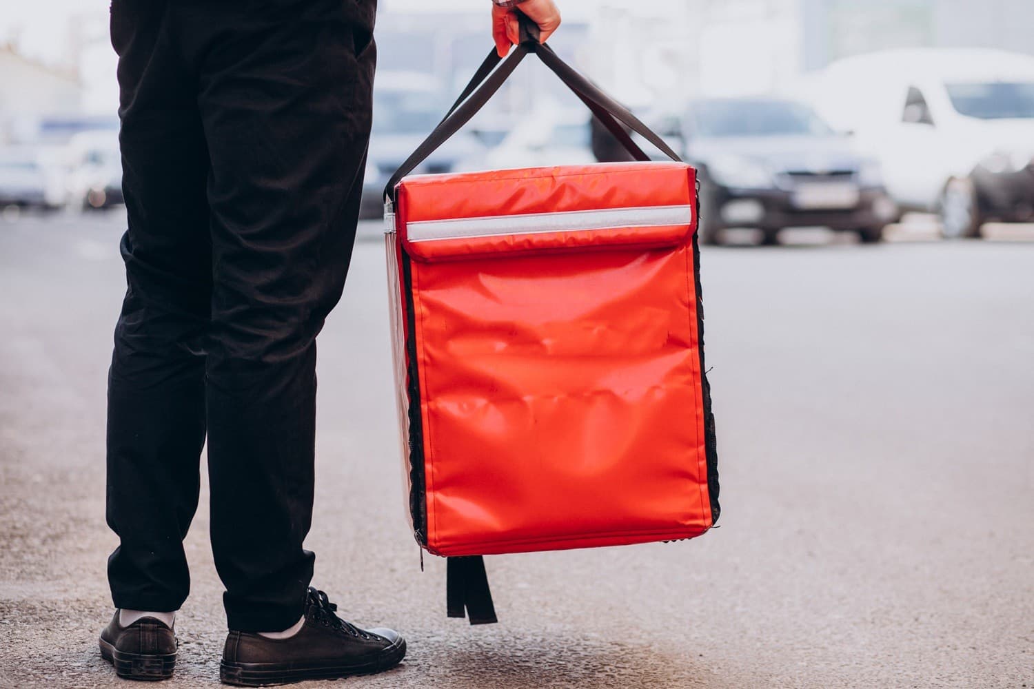 Senacon inicia fiscalização de preços em aplicativos de entrega