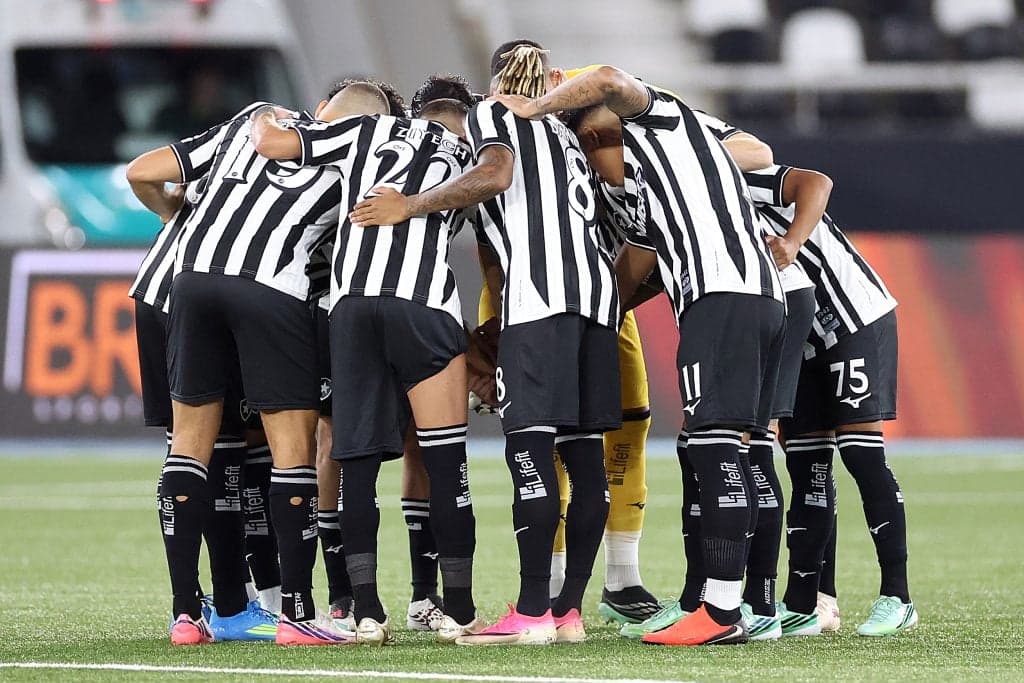 Botafogo sofre nova derrota para o Vasco e acumula queda em clássicos