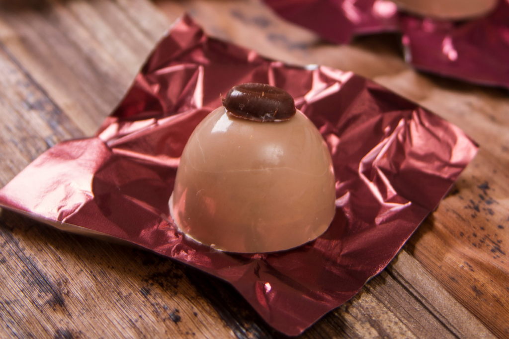 Oito receitas de bombons para surpreender no Dia dos Namorados