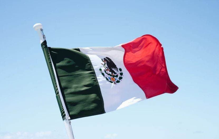 Banco Central do México mantém juros em 6,5% e destaca valorização do peso