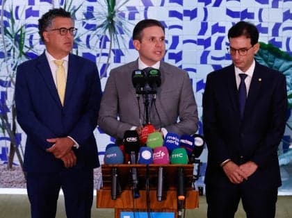 Comissão na Câmara visa reduzir jornada de trabalho no Brasil