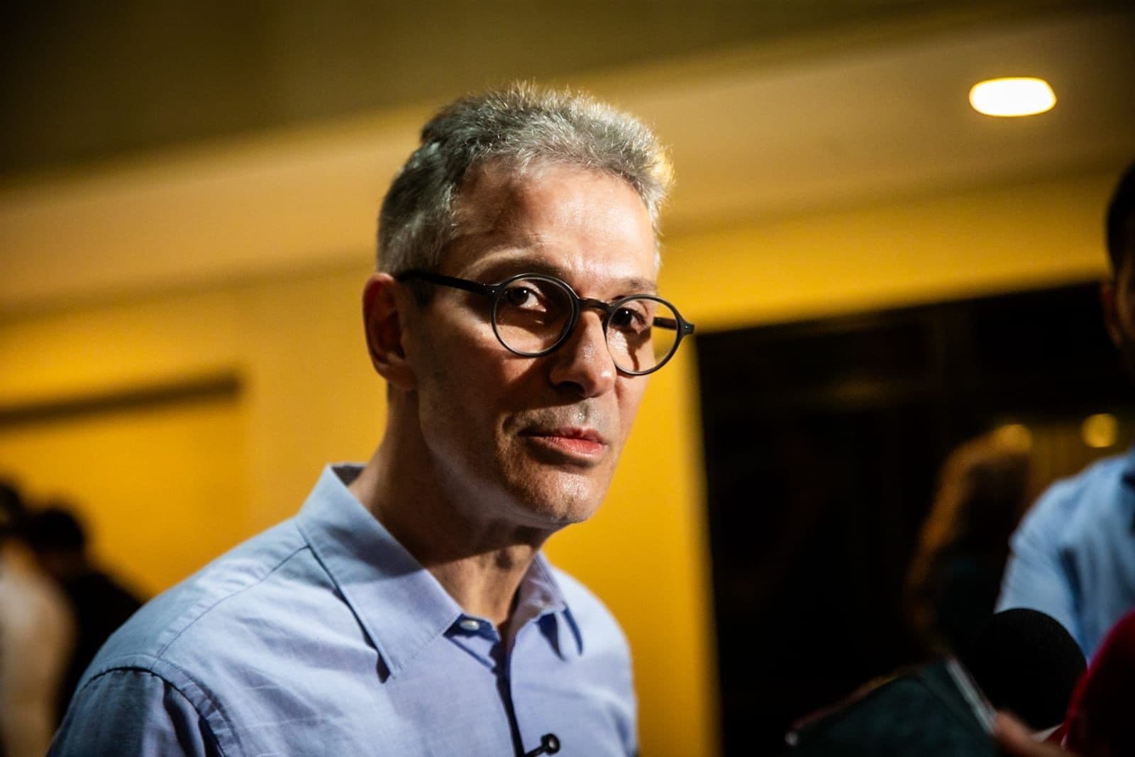 Romeu Zema critica experiência de Renan Santos na política