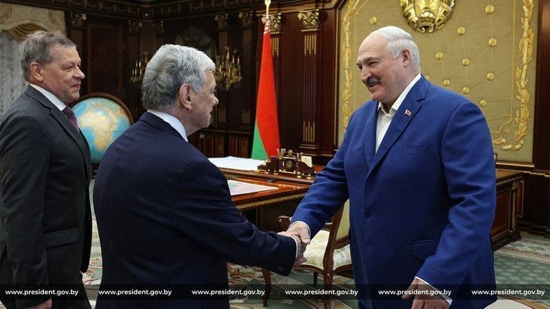 John Coale discute libertação de presos políticos com Lukashenko