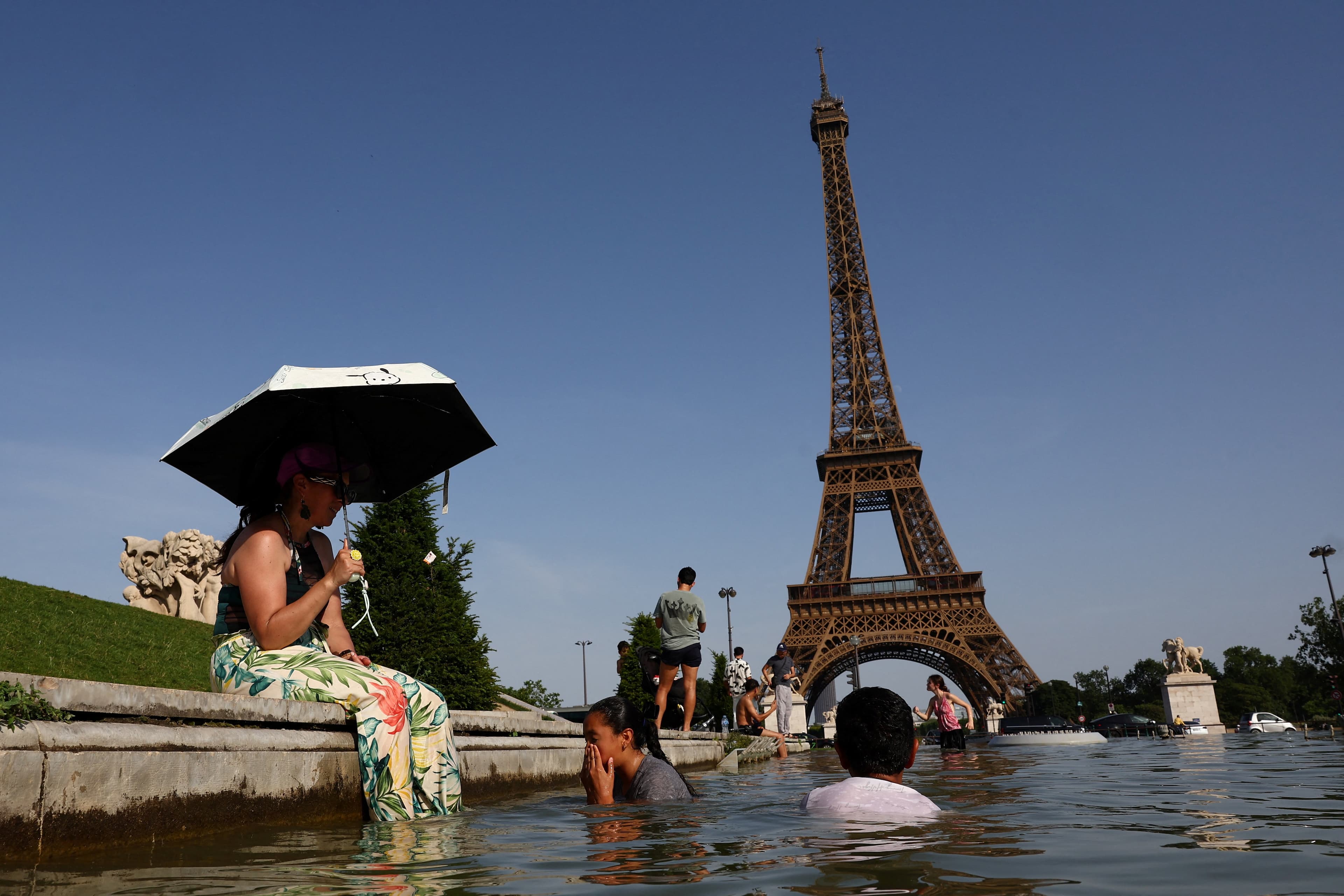 Uber Eats e Deliveroo suspendem entregas em dias de calor extremo na França