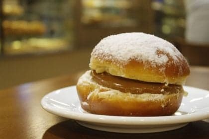 Descubra como fazer sonhos de padaria irresistíveis