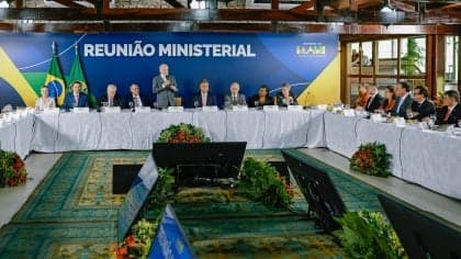 Lula se reúne com ministros para alinhar estratégias antes das eleições