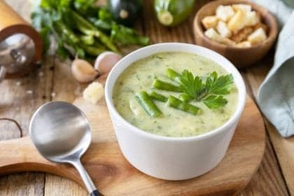 Sopas saborosas e fáceis para aquecer os dias frios