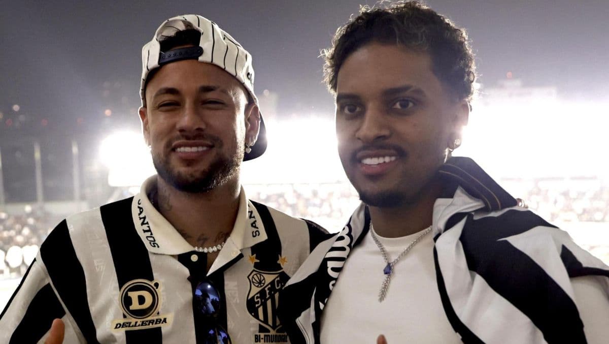 Neymar se apresenta à Seleção Brasileira em Teresópolis