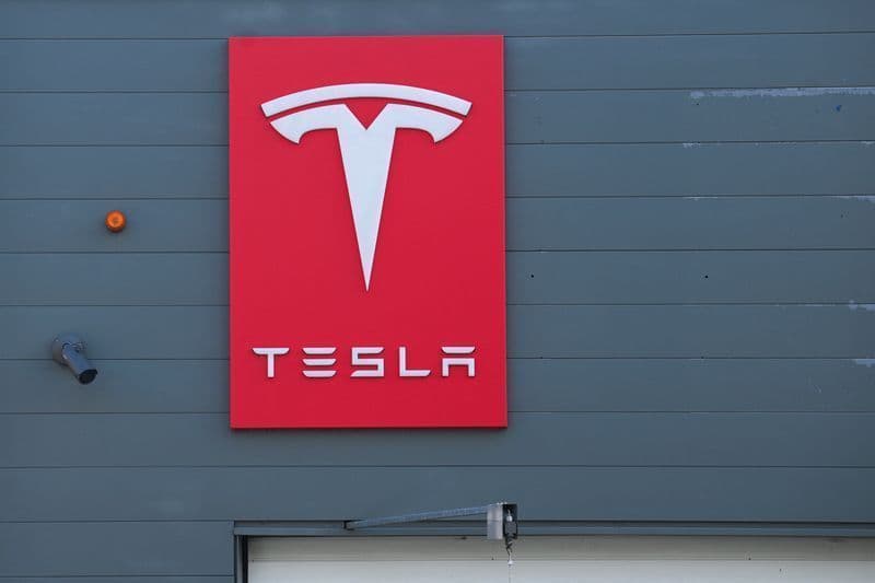 Tesla duplica vendas na Europa, com 28.610 veículos em maio
