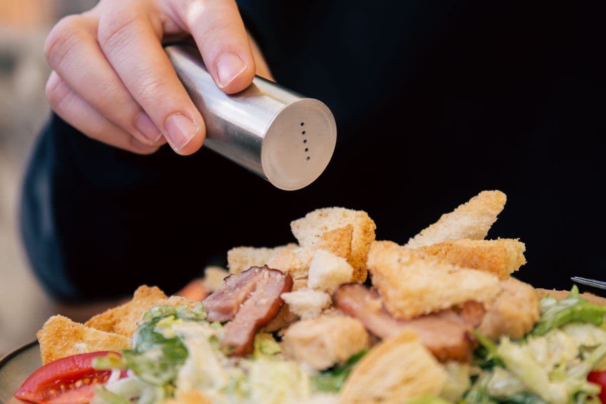 Uso de saleiro e açucareiro é proibido em Teresina