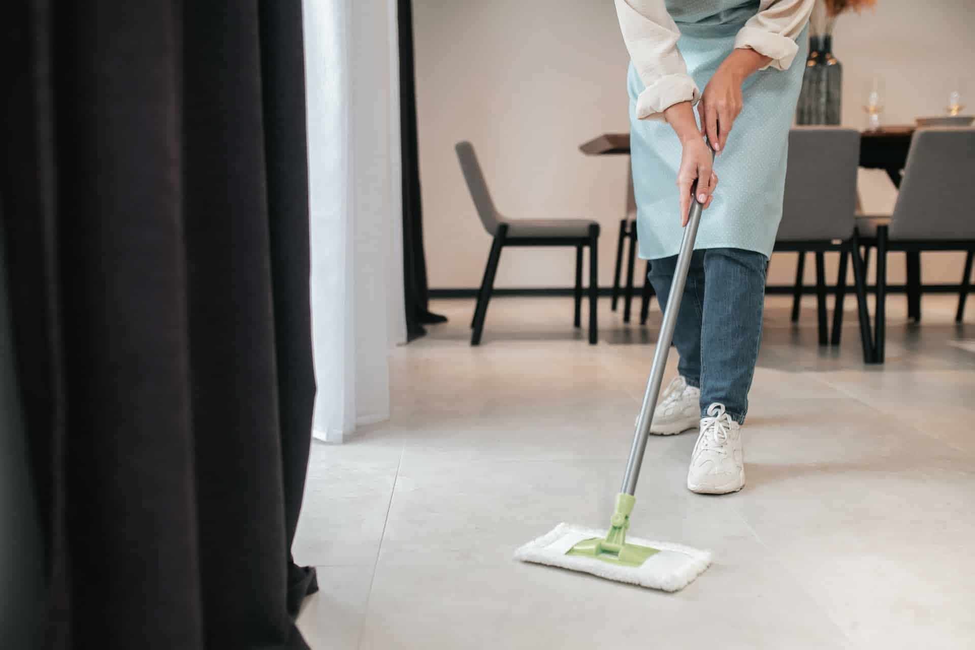 WAP Vassoura MOP Spray facilita a limpeza sem balde