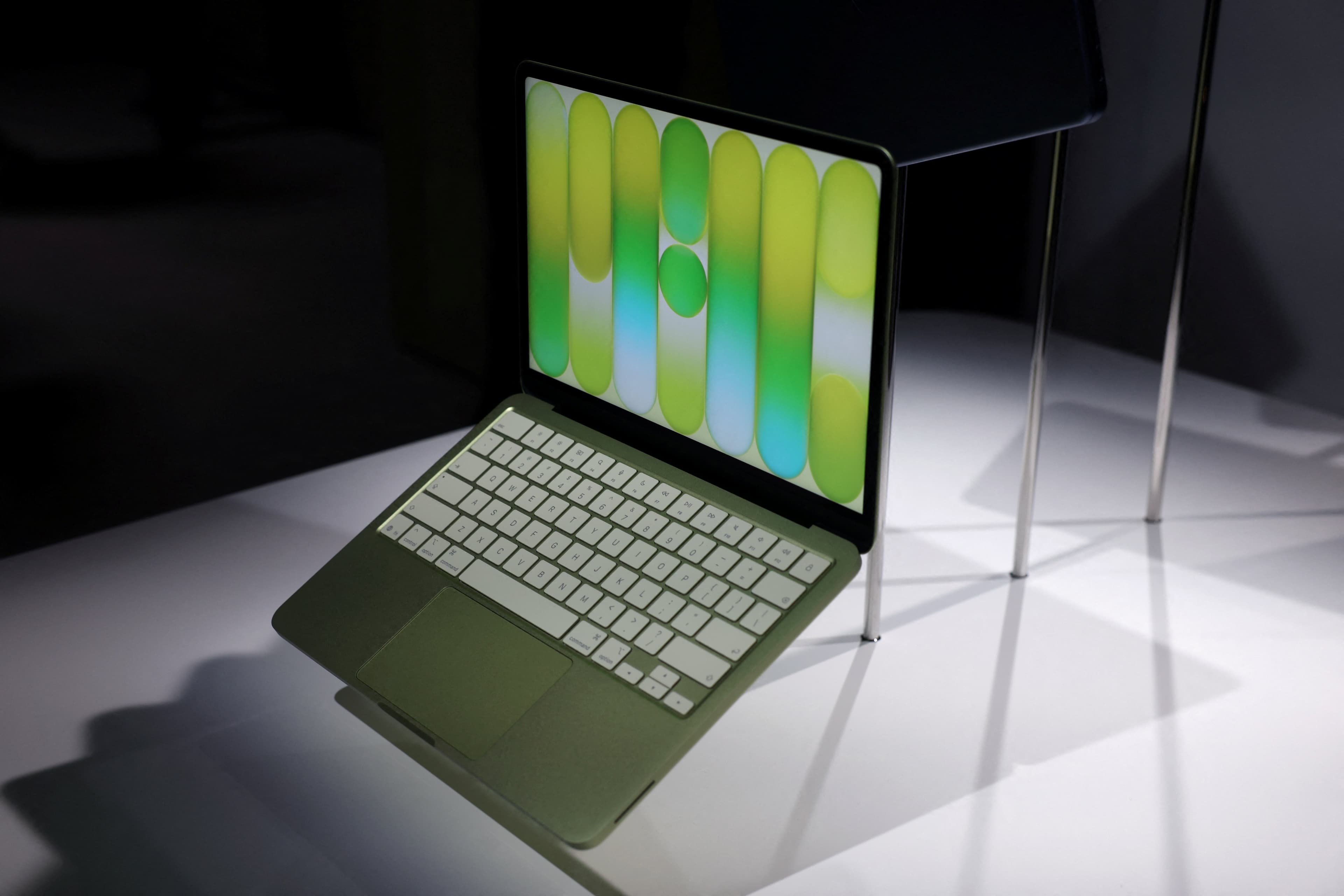 Apple e Microsoft aumentam preços, afetando consumidores em 2025