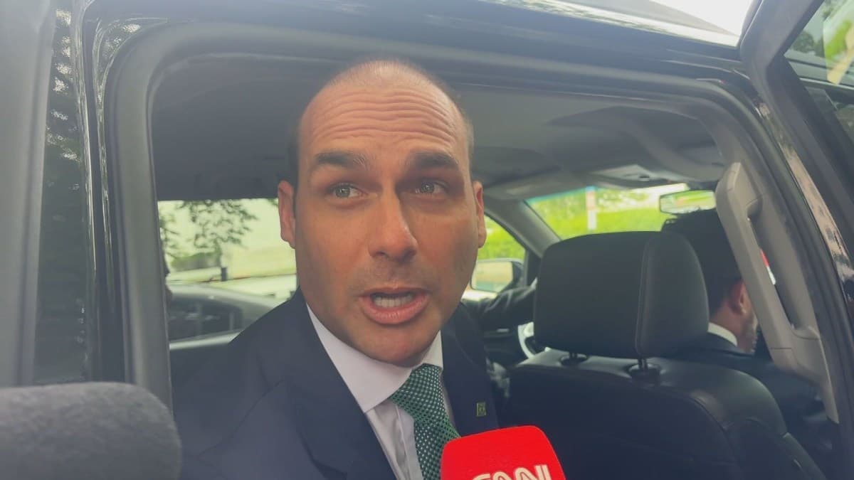 Ministro do STF arquiva inquérito sobre Eduardo Bolsonaro nos EUA