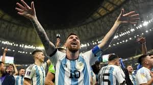 De Pechofrío a D10S: A Lenda Argentina que Conquistou o Mundo