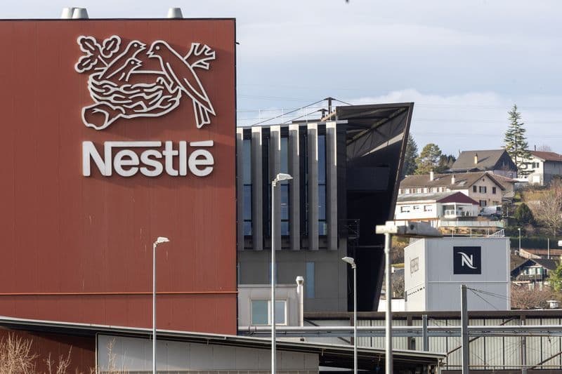 Ações da Nestlé disparam quase 6% após superação de previsões