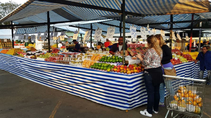 Alimentos no atacado de São Paulo registram aumento de 7,02% nos preços em abril