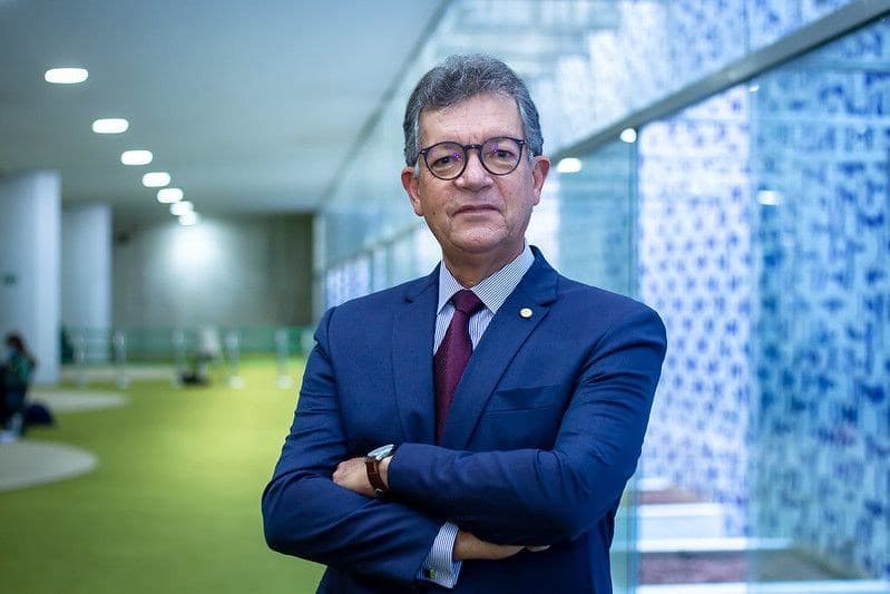 Senador Laércio Oliveira defende reunião de líderes sobre impeachment de Moraes