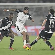 Brasileirão 2026: Análise da Liderança do Palmeiras e Desafios do Corinthians