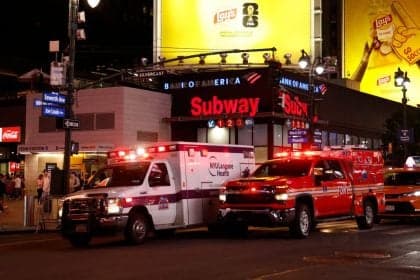 Ataque a facadas deixa seis feridos em Penn Station, Nova York