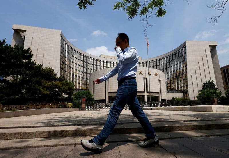 China mantém taxa de juros e sinaliza cautela econômica