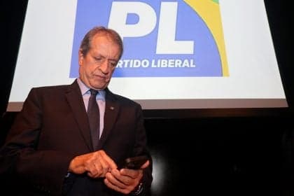 TSE anuncia distribuição de R$ 4,9 bilhões para partidos em 2026
