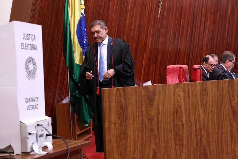 Kassio Nunes Marques estabelece regras de IA para eleições de 2026