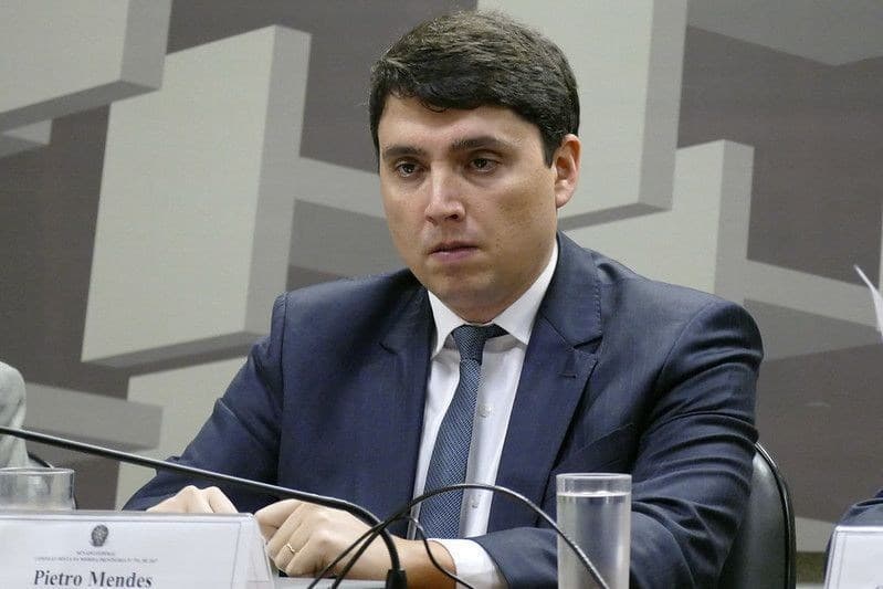 Petrobras é chamada de 'grande atravessador' no mercado de gás