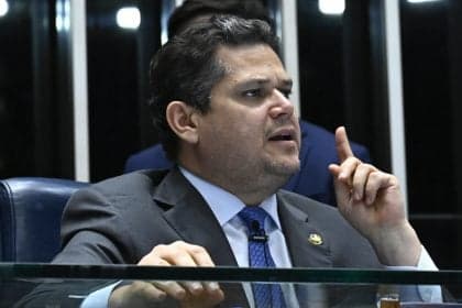 Senado pode votar aposentadoria especial para agentes de saúde