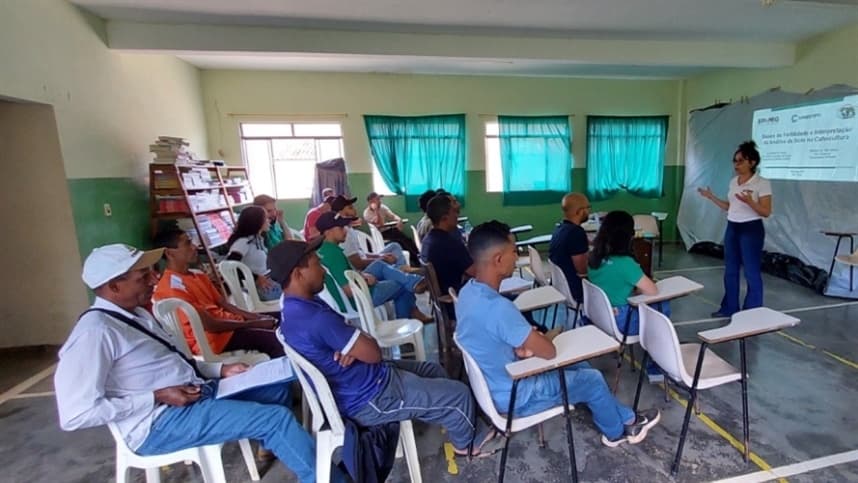 Curso sobre Cafeicultura Orgânica fortalece cafeicultores em Minas Gerais