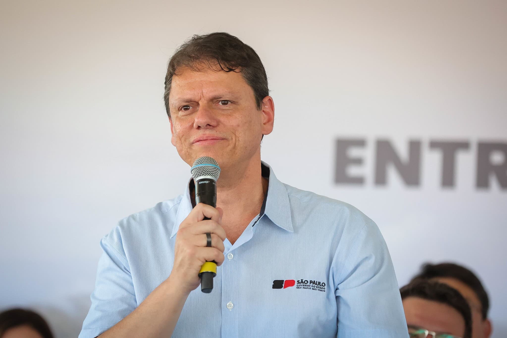 Aprovação de Tarcísio de Freitas cai para 54% em São Paulo