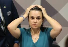 Janaina Paschoal e sua posição sobre impeachment: uma análise crítica