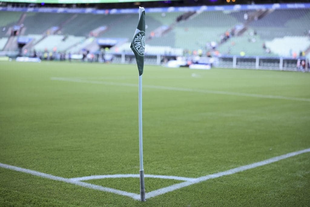 Palmeiras perde Giay e Gómez para duelo contra Athletico-PR