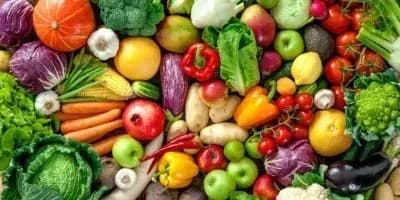 Alimentos em casa caem 1,02% em agosto, impulsionados por hortifrúti