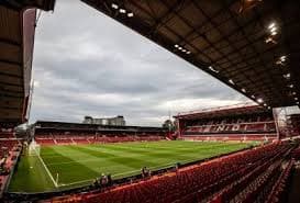 Onde Assistir Nottingham Forest x Leeds: Horários e Escalações