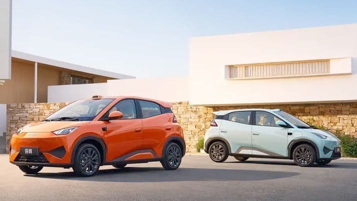 BYD Dolphin Mini ganha upgrades de segurança e visual no mercado chinês
