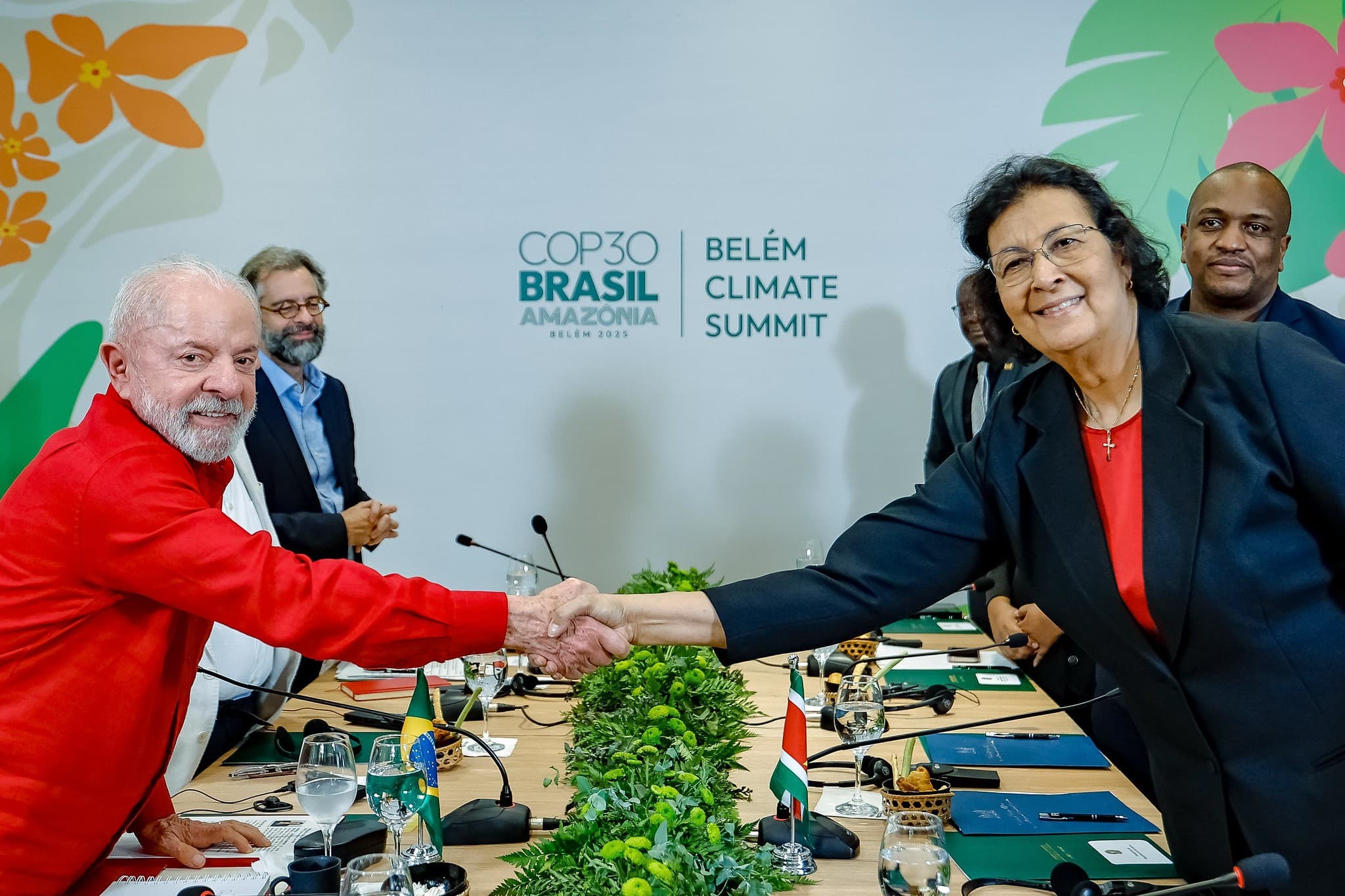 Lula se reúne com presidente do Suriname para acordos de cooperação