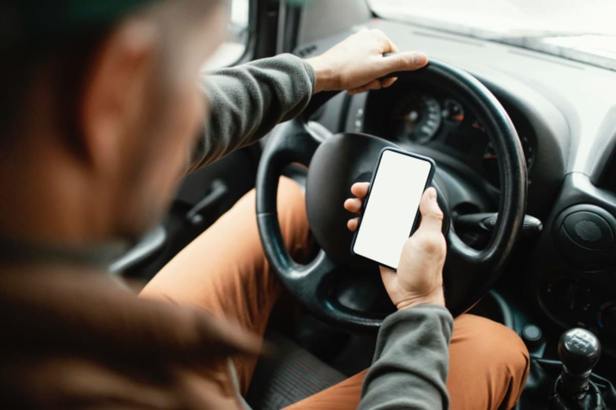 Loovi revoluciona a experiência do usuário no seguro auto pelo celular