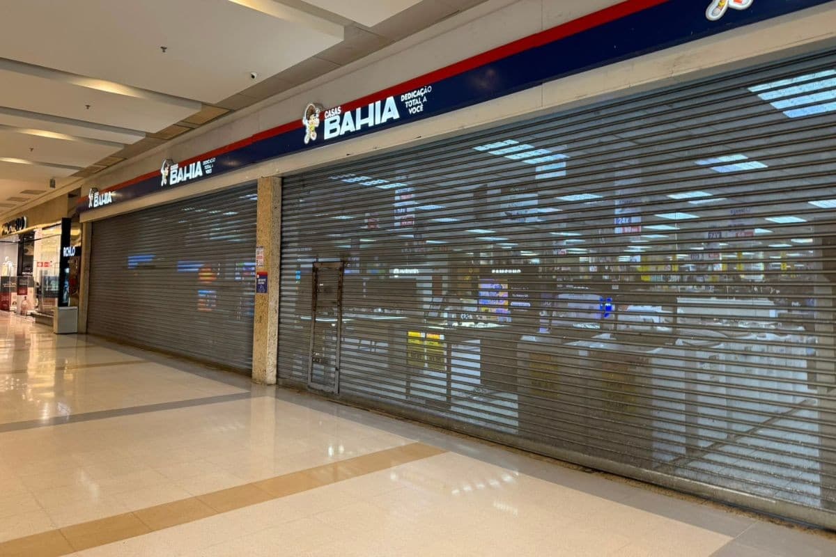 Casas Bahia solicita recuperação judicial e fecha 300 lojas