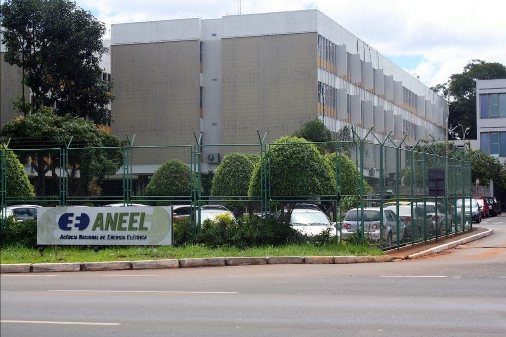 Aneel alerta sobre aumento de custos após leilão de energia