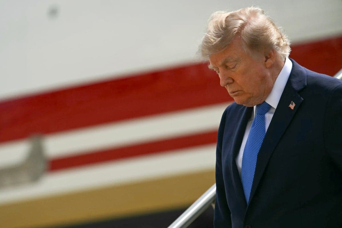 Aprovação de Trump atinge 30% entre americanos, diz pesquisa