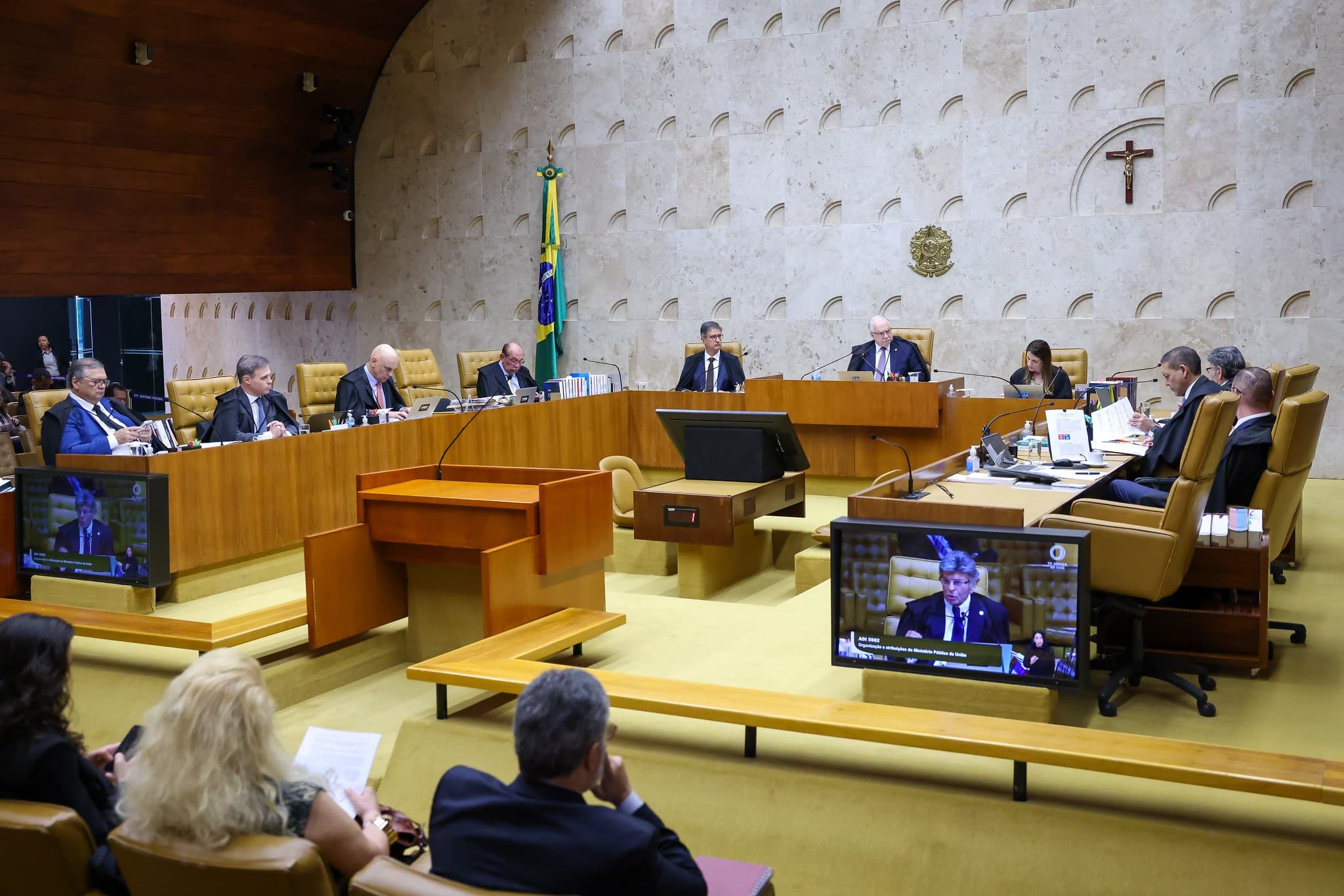 STF realiza sessão decisiva sobre investigação contra Alexandre de Moraes