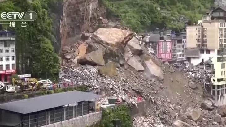 Deslizamento em Chongqing deixa mortos e mobiliza resgate